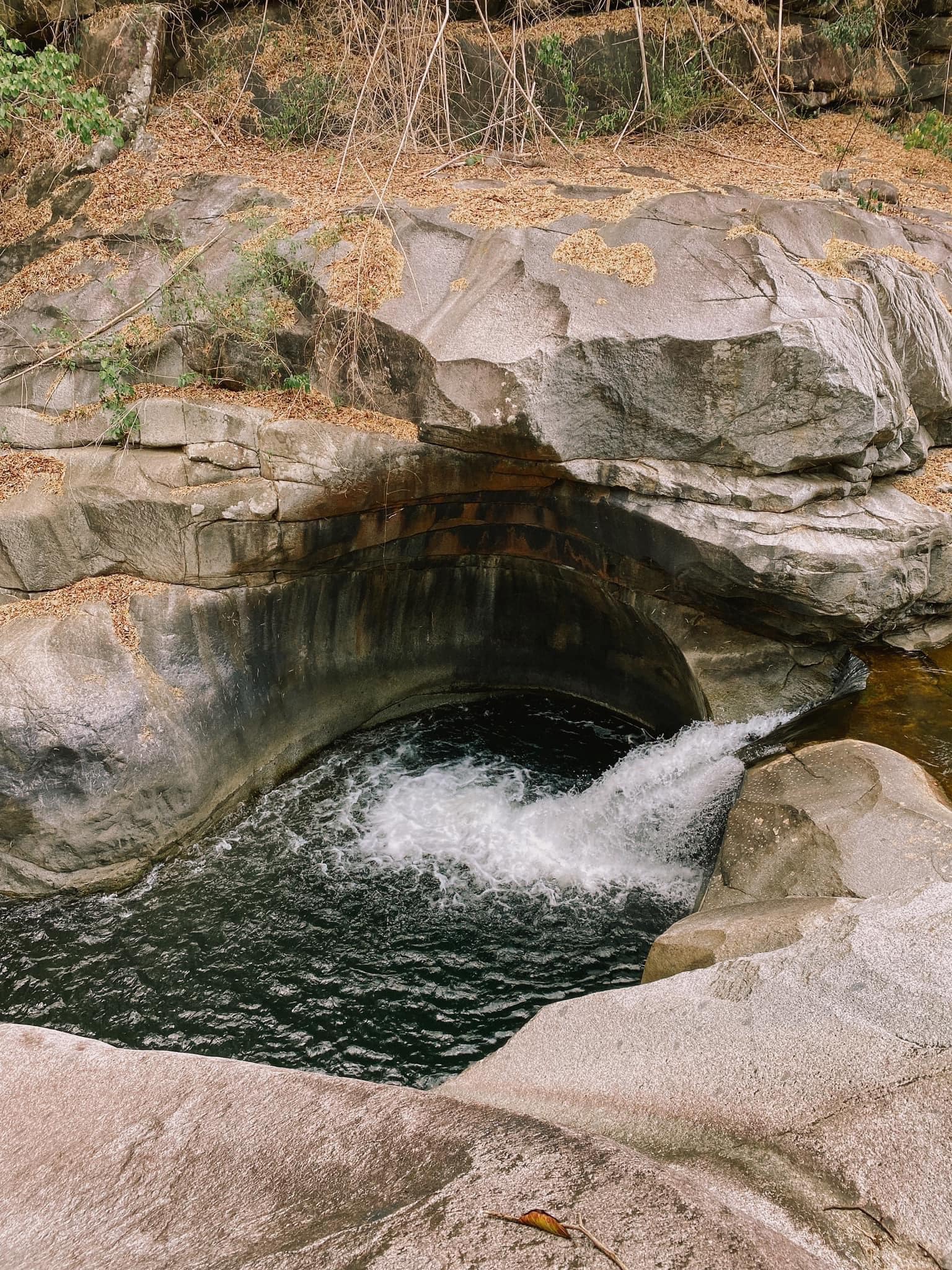 Cần tìm bạn đồng hành cho cung Hồ Tiên La Ngâu