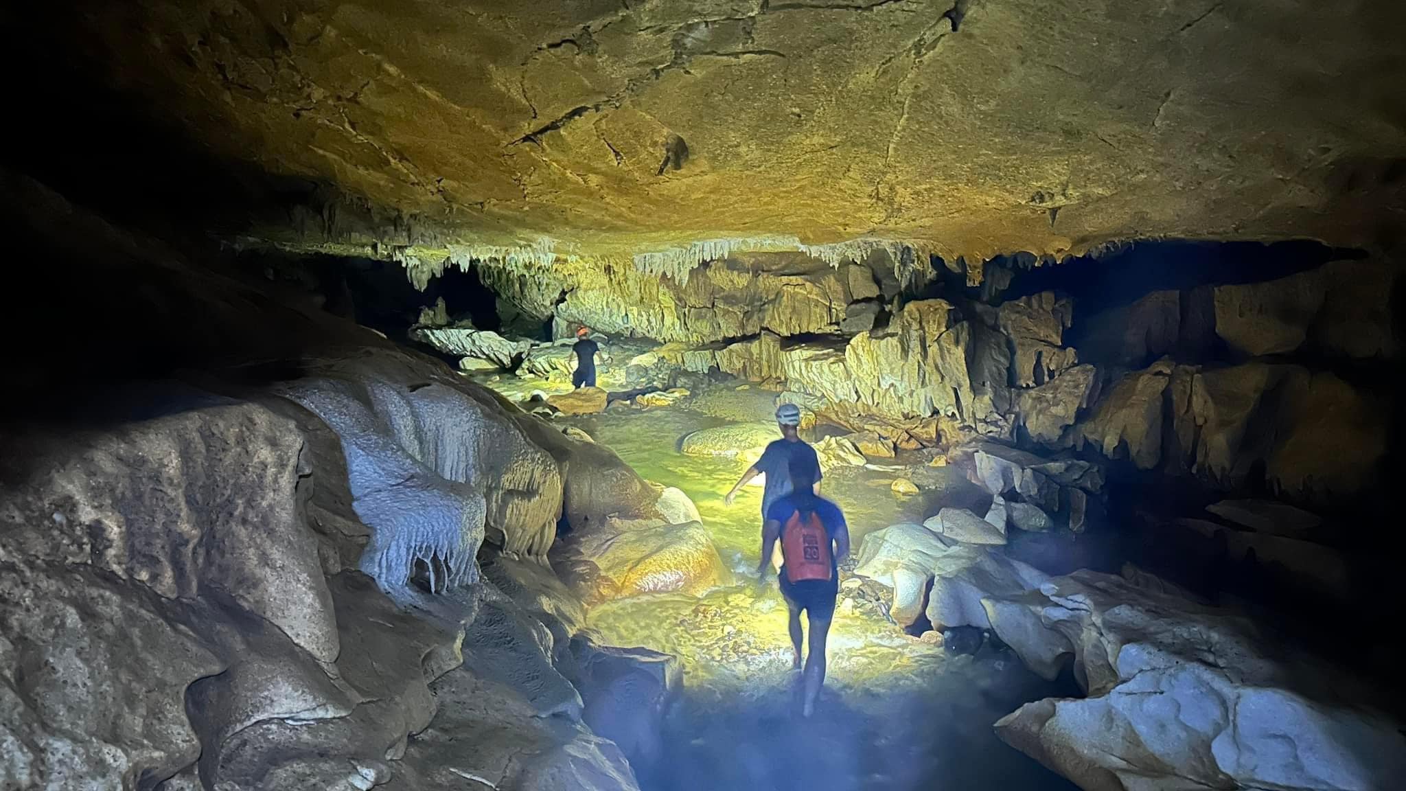 Góc rủ rê: Thác Nậm Me - Hang Thẩm Phẩy