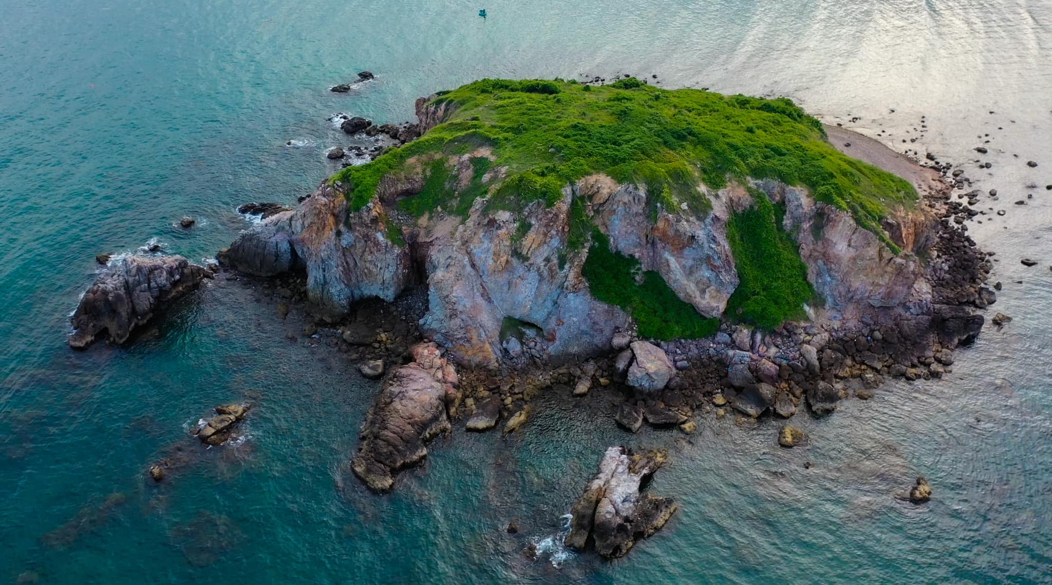 Tuần Này Có Chiến Hữu Nào Cùng Đen Khám Phá và Dựng Lều Ngủ Qua Đêm Tại Bình Thuận Không?